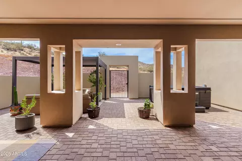 Exterior - 1816 E Fortune Dr, Phoenix, AZ 85086 photo 2 of 13
