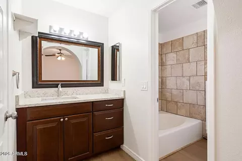 Bath - 620 E Appaloosa Rd, Gilbert, AZ 85296 photo 1 of 4