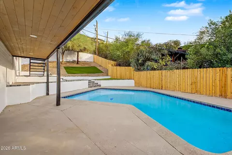 Exterior - 1315 Echo Ln, Phoenix, AZ 85020 photo 19 of 23