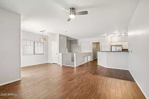 525 N Miller Rd #242, Scottsdale, AZ 85257