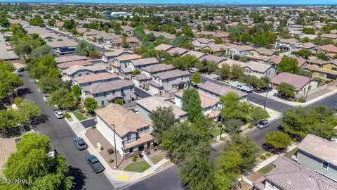 View/Area - 2898 S Hansen Dr, Gilbert, AZ 85295 photo 2 of 10