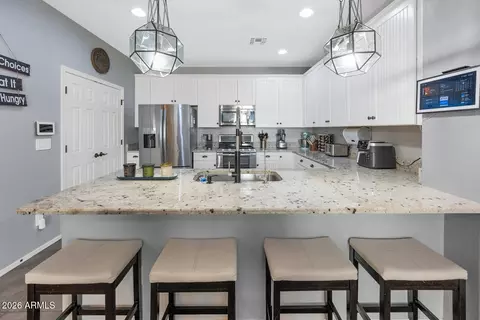 Kitchen - 2898 S Hansen Dr, Gilbert, AZ 85295 photo 1 of 4