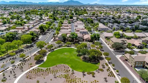 View/Area - 2898 S Hansen Dr, Gilbert, AZ 85295 photo 9 of 10