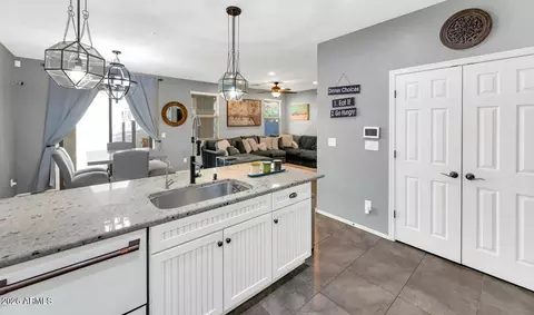 Entry Way - 2898 S Hansen Dr, Gilbert, AZ 85295 photo 2 of 3