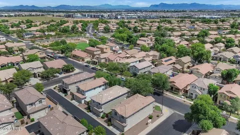 View/Area - 2898 S Hansen Dr, Gilbert, AZ 85295 photo 4 of 10
