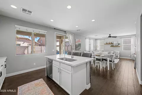 Kitchen - 946 E Wimpole Ave, Gilbert, AZ 85297 photo 4 of 4