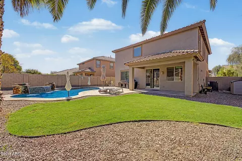 Exterior - 946 E Wimpole Ave, Gilbert, AZ 85297 photo 8 of 13