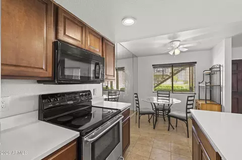 Kitchen - 2228 E Campbell Ave #114, Phoenix, AZ 85016 photo 2 of 2