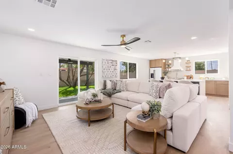 Living - 3601 E Charter Oak Rd, Phoenix, AZ 85032 photo 1 of 2