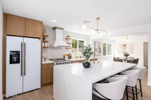 Kitchen - 3601 E Charter Oak Rd, Phoenix, AZ 85032 photo 3 of 5
