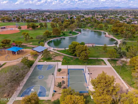 View/Area - 3601 E Charter Oak Rd, Phoenix, AZ 85032 photo 7 of 20