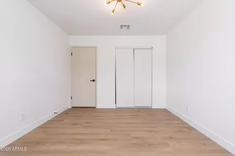 Bedroom - 3601 E Charter Oak Rd, Phoenix, AZ 85032 photo 4 of 5