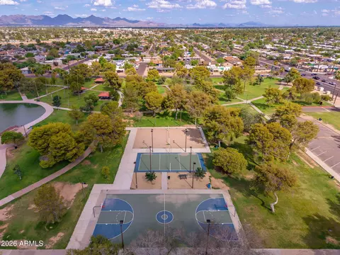 View/Area - 3601 E Charter Oak Rd, Phoenix, AZ 85032 photo 6 of 20