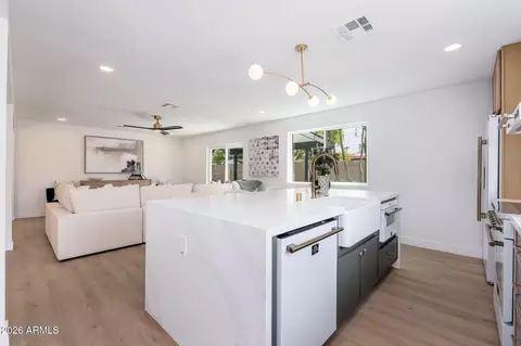 Kitchen - 3601 E Charter Oak Rd, Phoenix, AZ 85032 photo 5 of 5