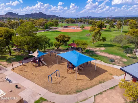View/Area - 3601 E Charter Oak Rd, Phoenix, AZ 85032 photo 17 of 20