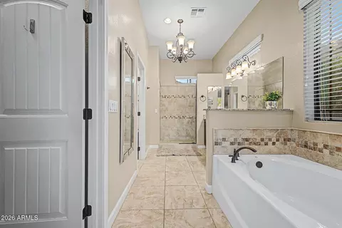 Bath - 9042 E Ivyglen Cir, Mesa, AZ 85207 photo 2 of 4