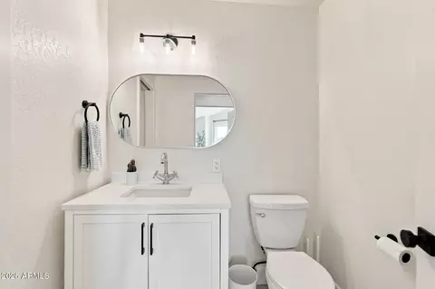 Bath - 931 Encinas Ave, Gilbert, AZ 85234 photo 8 of 8
