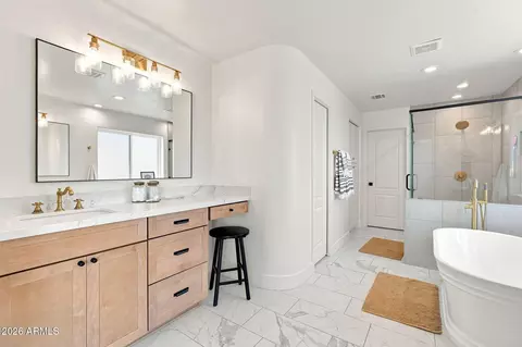 Bath - 931 Encinas Ave, Gilbert, AZ 85234 photo 2 of 8