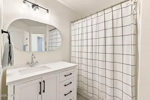 Bath - 931 Encinas Ave, Gilbert, AZ 85234 photo 7 of 8