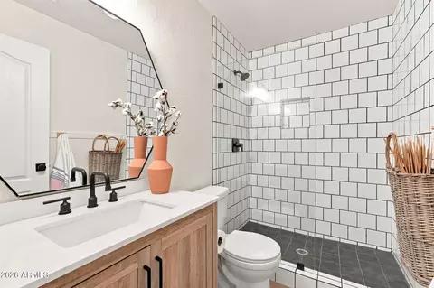Bath - 931 Encinas Ave, Gilbert, AZ 85234 photo 6 of 8
