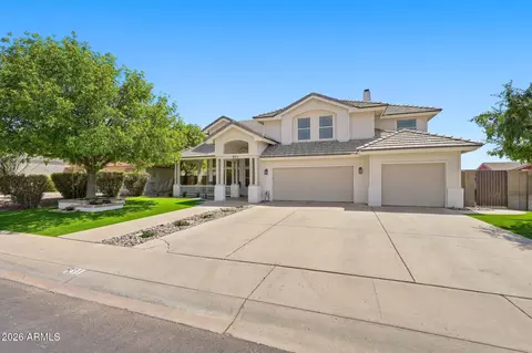 Exterior - 931 Encinas Ave, Gilbert, AZ 85234 photo 2 of 11