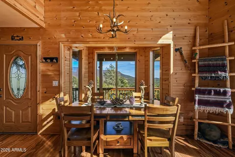 Dining - 3119 N Kysar Way N, Pine, AZ 85544 photo 2 of 3