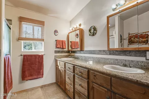 Bath - 3119 N Kysar Way N, Pine, AZ 85544 photo 1 of 2