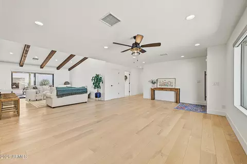 Living - 9619 N 33rd St, Phoenix, AZ 85028 photo 1 of 3
