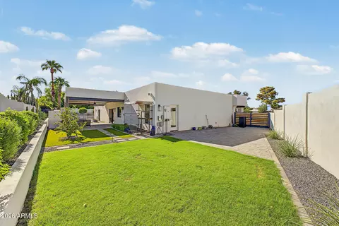 Exterior - 9619 N 33rd St, Phoenix, AZ 85028 photo 5 of 10