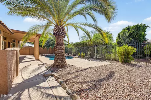 Exterior - 1272 N Jackson St, Gilbert, AZ 85233 photo 7 of 9