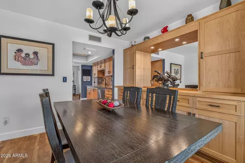 Dining - 1102 E Rosemonte Dr, Phoenix, AZ 85024 photo 4 of 6
