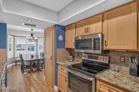 Kitchen - 1102 E Rosemonte Dr, Phoenix, AZ 85024 photo 2 of 4