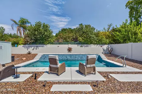 Exterior - 1102 E Rosemonte Dr, Phoenix, AZ 85024 photo 9 of 16