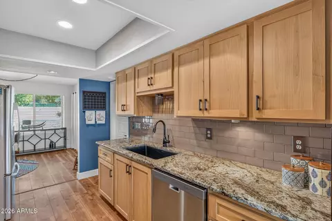 Kitchen - 1102 E Rosemonte Dr, Phoenix, AZ 85024 photo 3 of 4