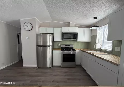 1804 W Tepee St #43, Apache Junction, AZ 85120 photo 7