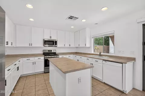 Kitchen - 3320 Elgin St, Gilbert, AZ 85295 photo 2 of 2