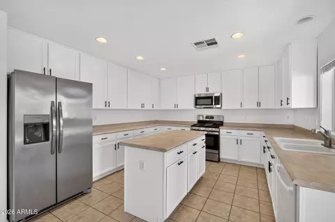 Kitchen - 3320 Elgin St, Gilbert, AZ 85295 photo 1 of 2