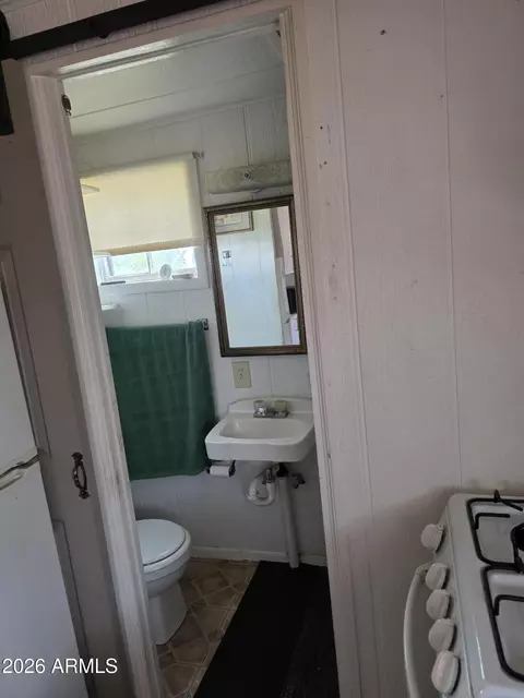 Bath - 13191 E Main St, Mayer, AZ 86333 photo 1 of 2