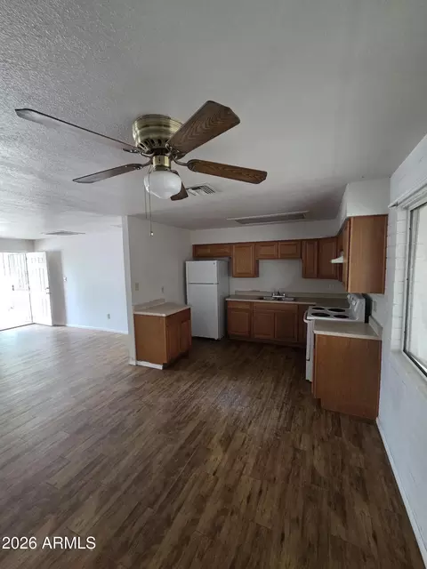 Kitchen - 1301 E Sahuaro Dr, Phoenix, AZ 85020 photo 1 of 1