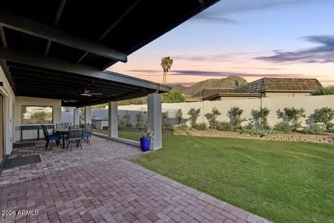 Exterior - 2221 E Nicolet Ave, Phoenix, AZ 85020 photo 4 of 10