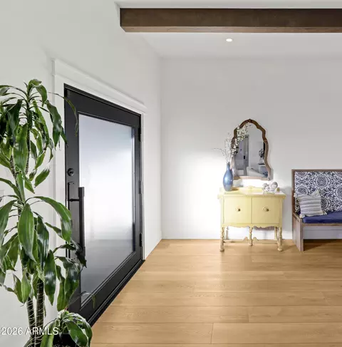 Entry Way - 2221 E Nicolet Ave, Phoenix, AZ 85020 photo 1 of 2