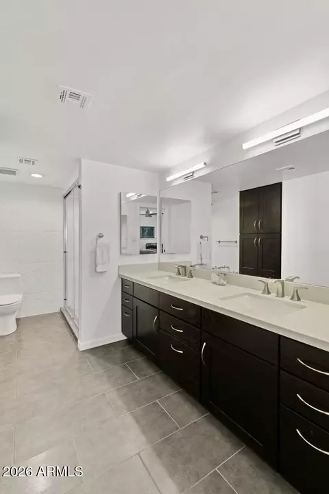 Bath - 2221 E Nicolet Ave, Phoenix, AZ 85020 photo 4 of 4