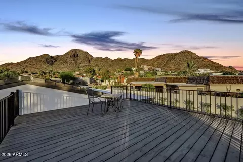 Exterior - 2221 E Nicolet Ave, Phoenix, AZ 85020 photo 3 of 10