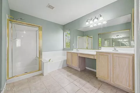 Bath - 1522 E Beacon Dr, Gilbert, AZ 85234 photo 2 of 3