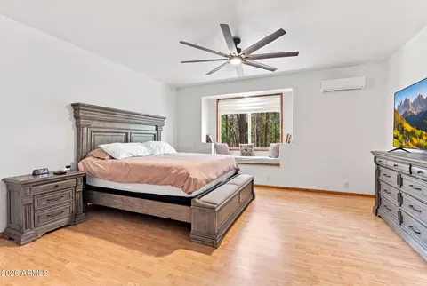 Bedroom - 6870 W Robbin Ln, Pine, AZ 85544 photo 1 of 4