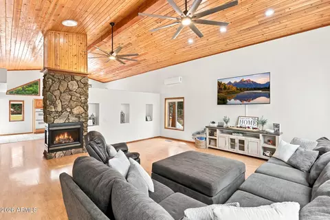 Living - 6870 W Robbin Ln, Pine, AZ 85544 photo 1 of 2