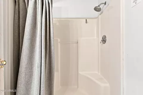 Bath - 6870 W Robbin Ln, Pine, AZ 85544 photo 5 of 5