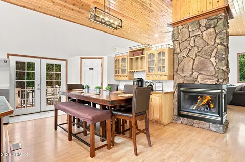 Dining - 6870 W Robbin Ln, Pine, AZ 85544 photo 2 of 2