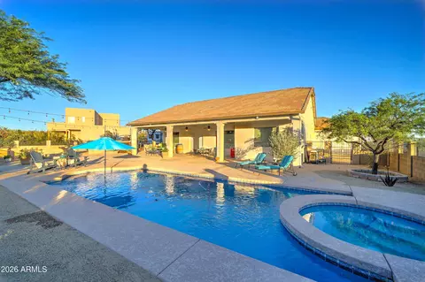 Exterior - 224 E Whiteley St, Apache Junction, AZ 85119 photo 11 of 12