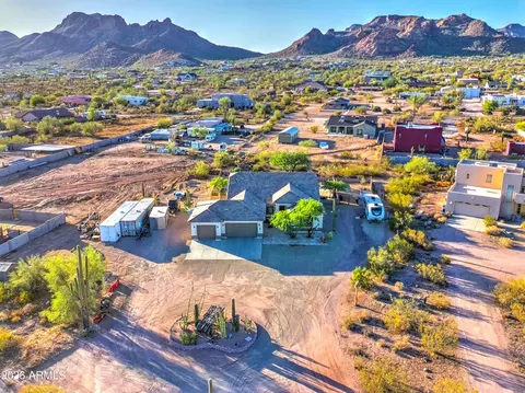 View/Area - 224 E Whiteley St, Apache Junction, AZ 85119 photo 1 of 5